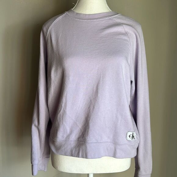 Lavender Calvin Klein Crew Neck Long Sleeve Sweater. Size Small - Picture 1 of 6